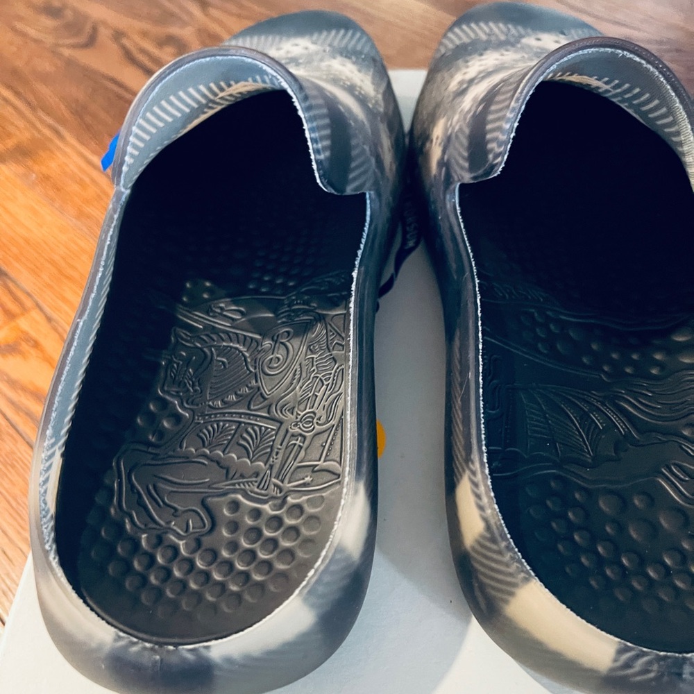 Burberry Black and White Checkered Slip-On Sandals - Picture 3 of 5